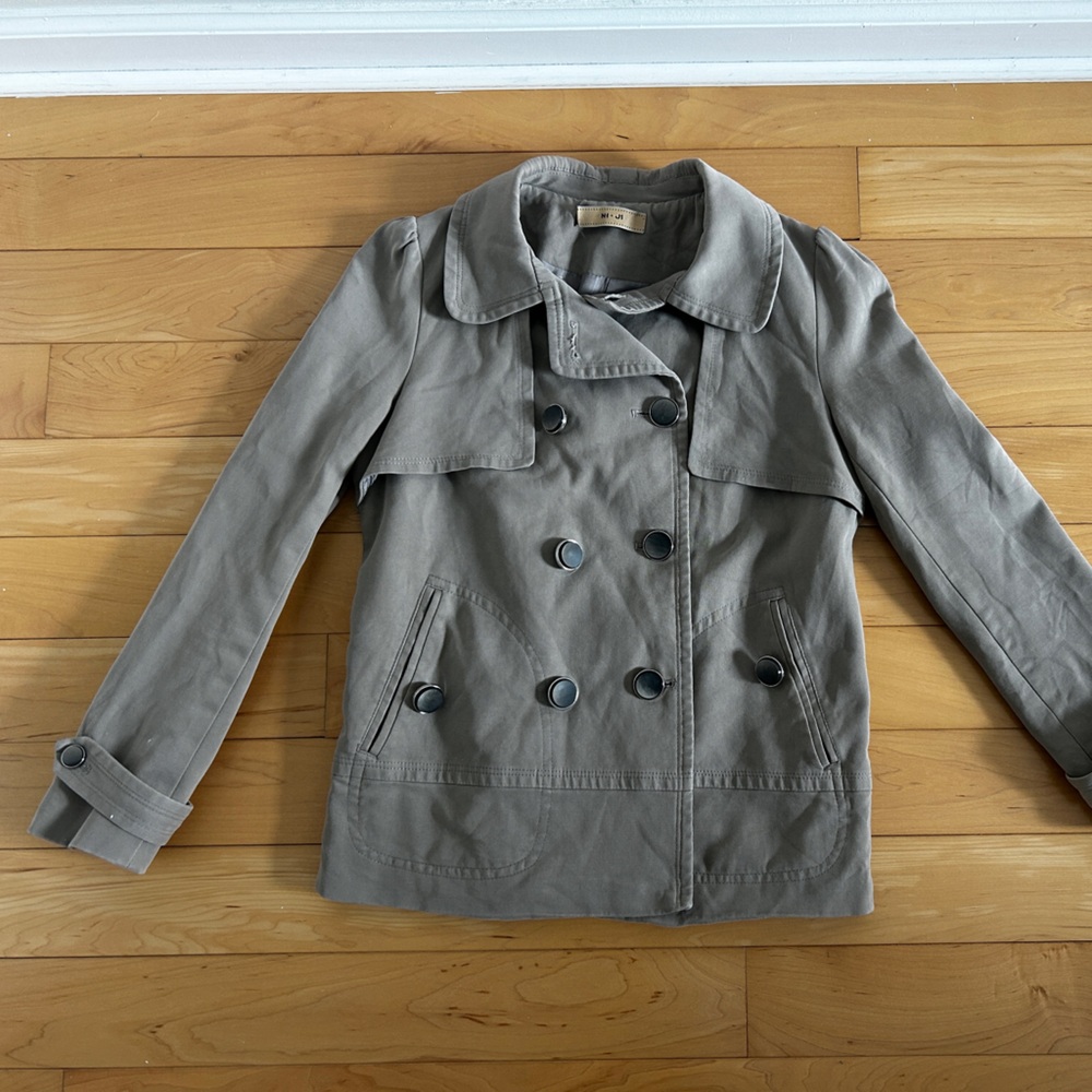 Stylish Gray Double-Breasted Jacket - image 1